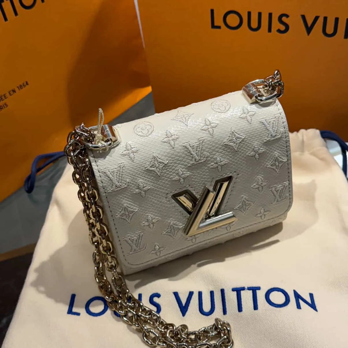 루이비통 트위스트 백